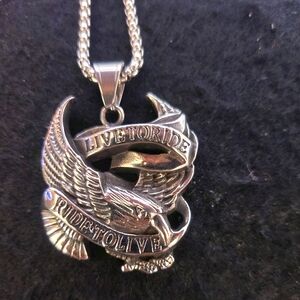 Ride to live live to ride pendant stainless Steel